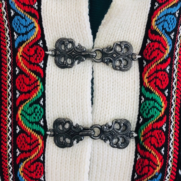 Arctic Circle Sweater - Picture 7 of 10